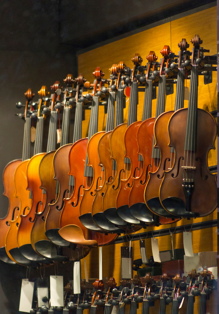 music shop selling violins in istanbul turkey